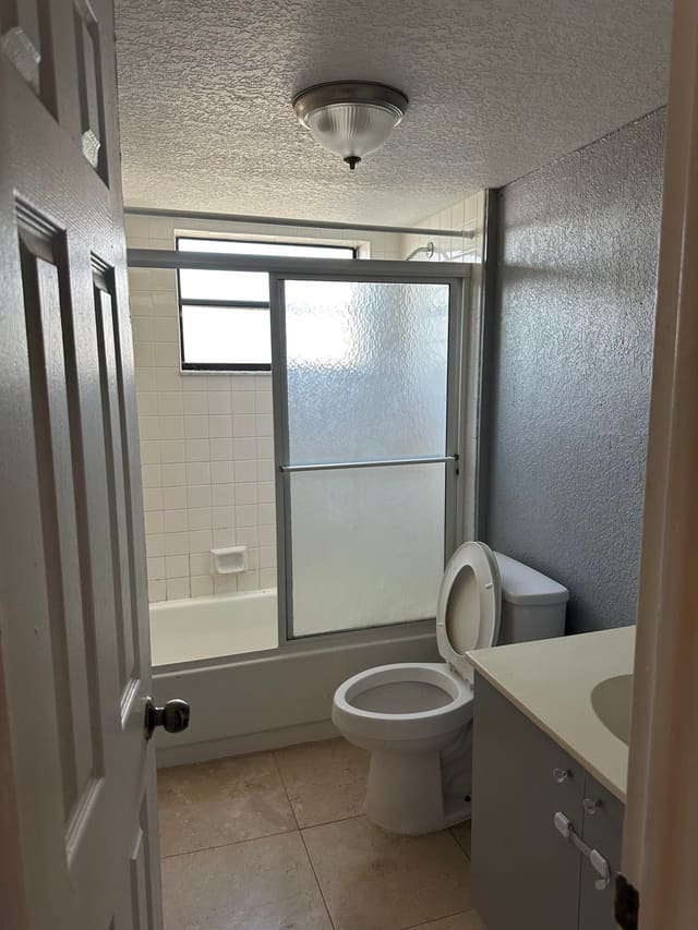 8020 HAMPTON Boulevard 410, North Lauderdale, FL 33068