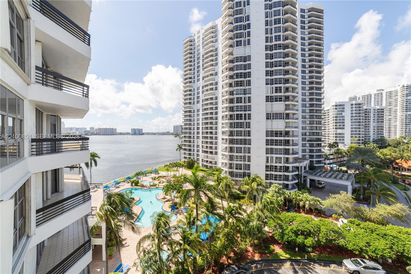 19195 NE 36th Court 802, Aventura, FL 33180 photo 11