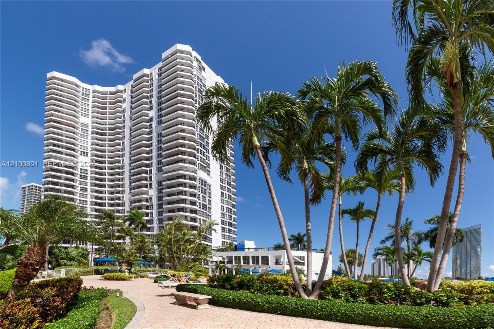 19195 NE 36th Court 802, Aventura, FL 33180 photo 8