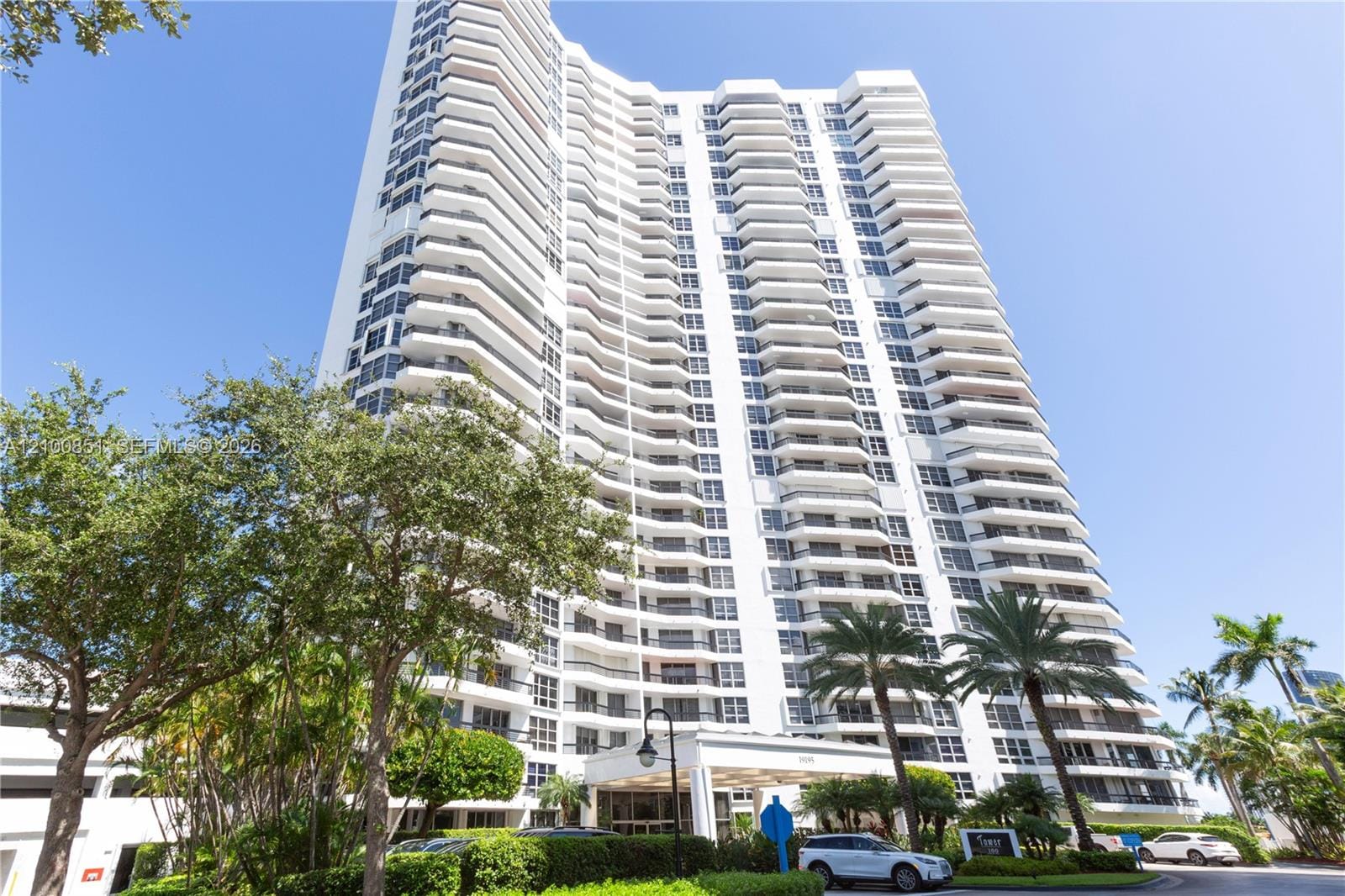 19195 NE 36th Court 802, Aventura, FL 33180 photo 9