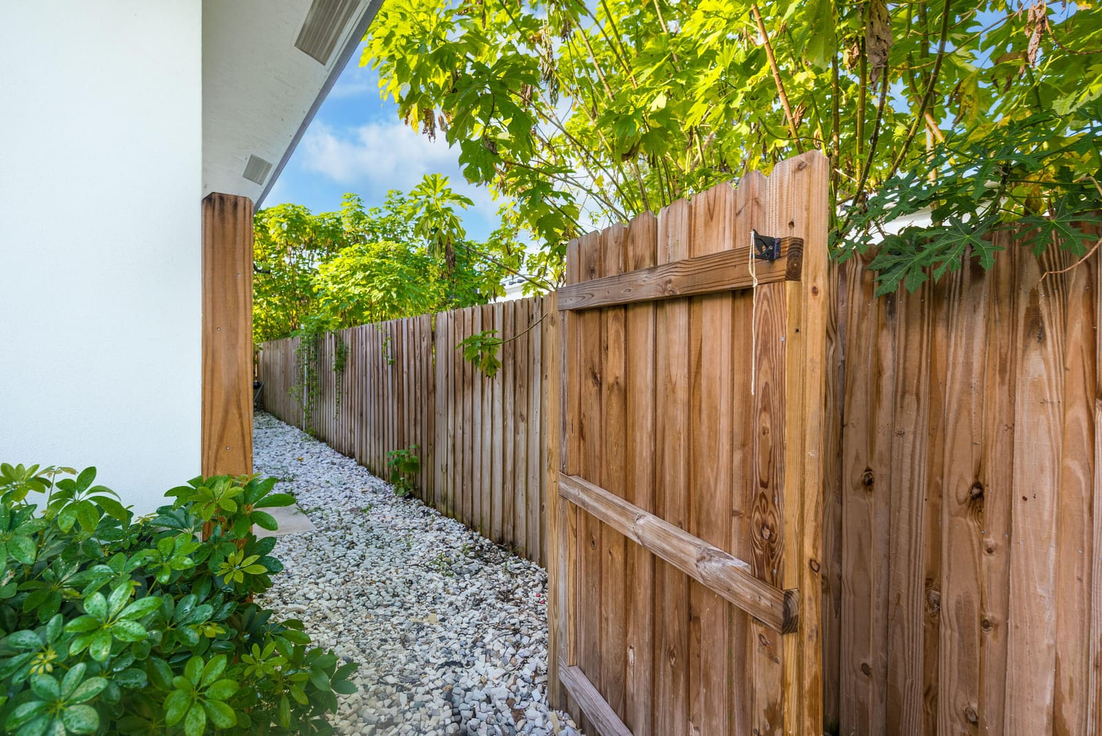 5852 Buccaneer Trail Efficiency, West Palm Beach, FL 33417 photo 2