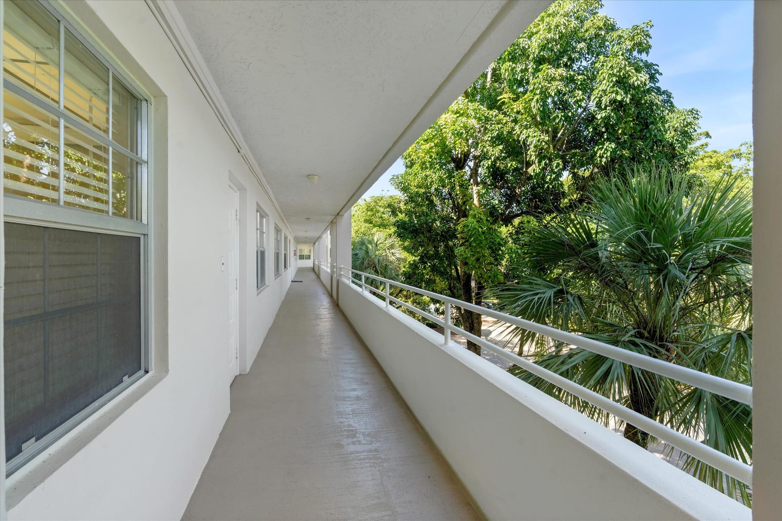 3980 Oaks Clubhouse Drive 411, Pompano Beach, FL 33069 photo 14