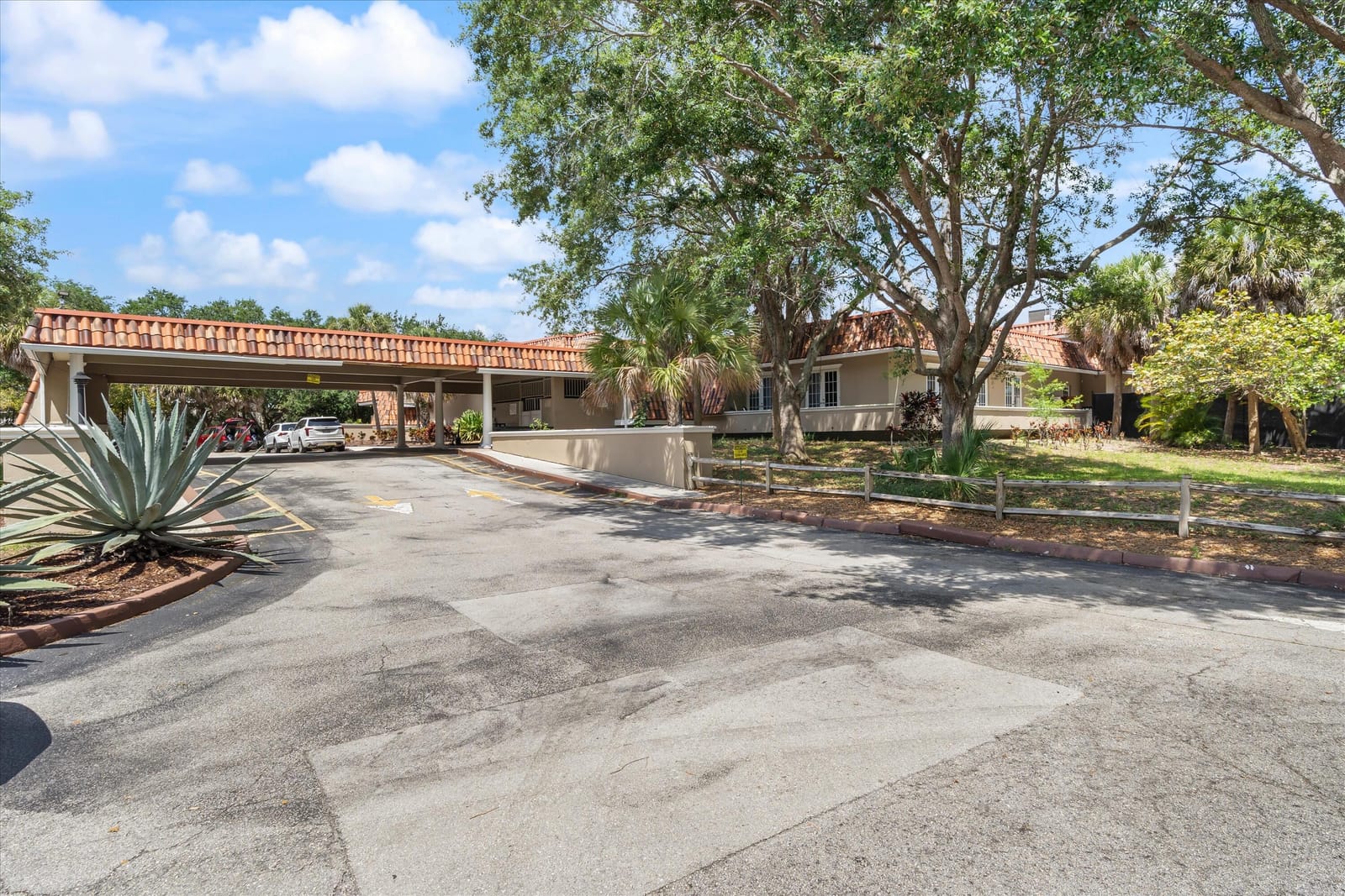 3980 Oaks Clubhouse Drive 411, Pompano Beach, FL 33069 photo 25