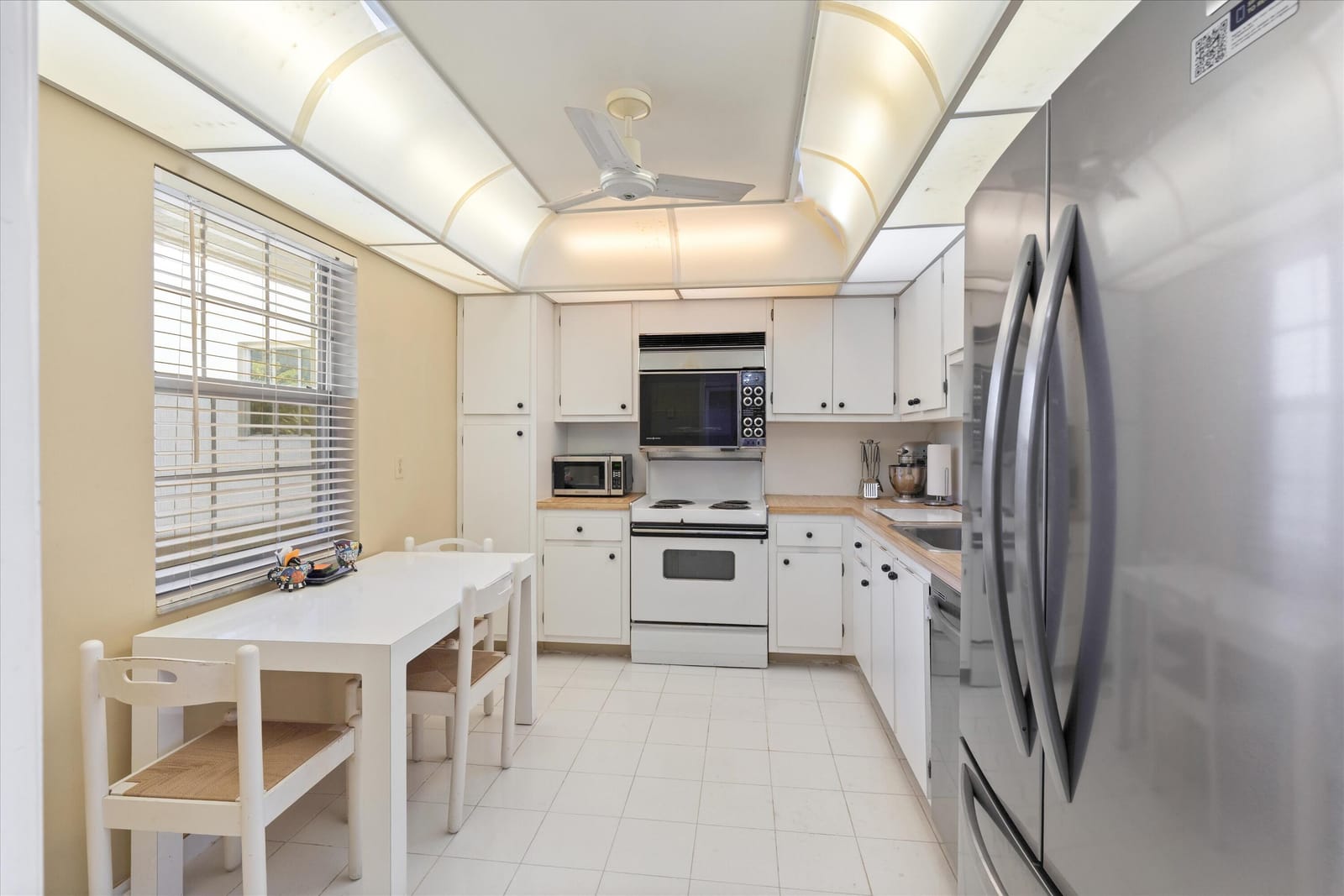3980 Oaks Clubhouse Drive 411, Pompano Beach, FL 33069 photo 4