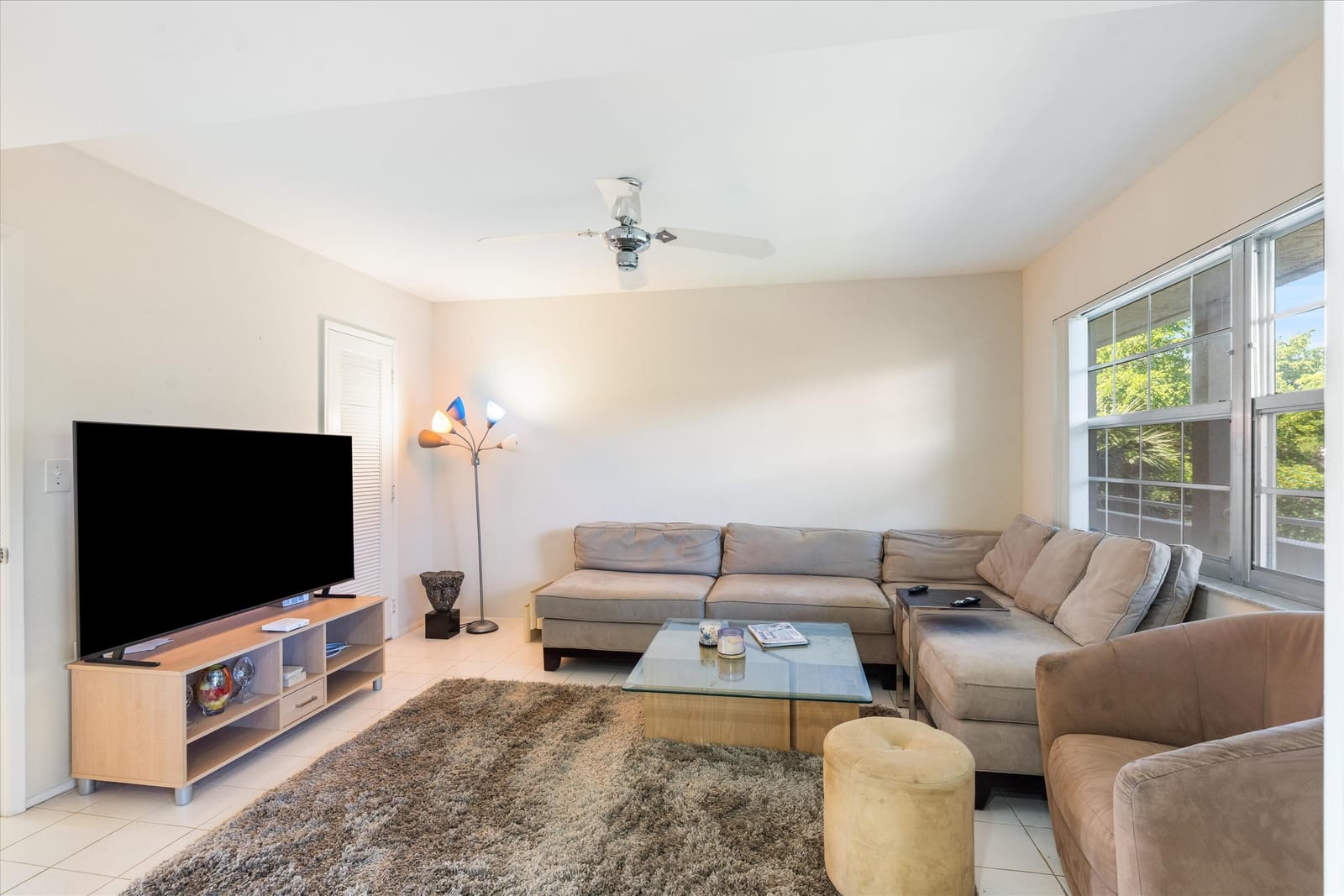 3980 Oaks Clubhouse Drive 411, Pompano Beach, FL 33069 photo 9