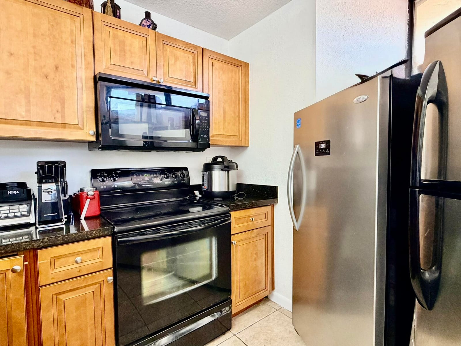 3870 VICTORIA Drive — photo 11