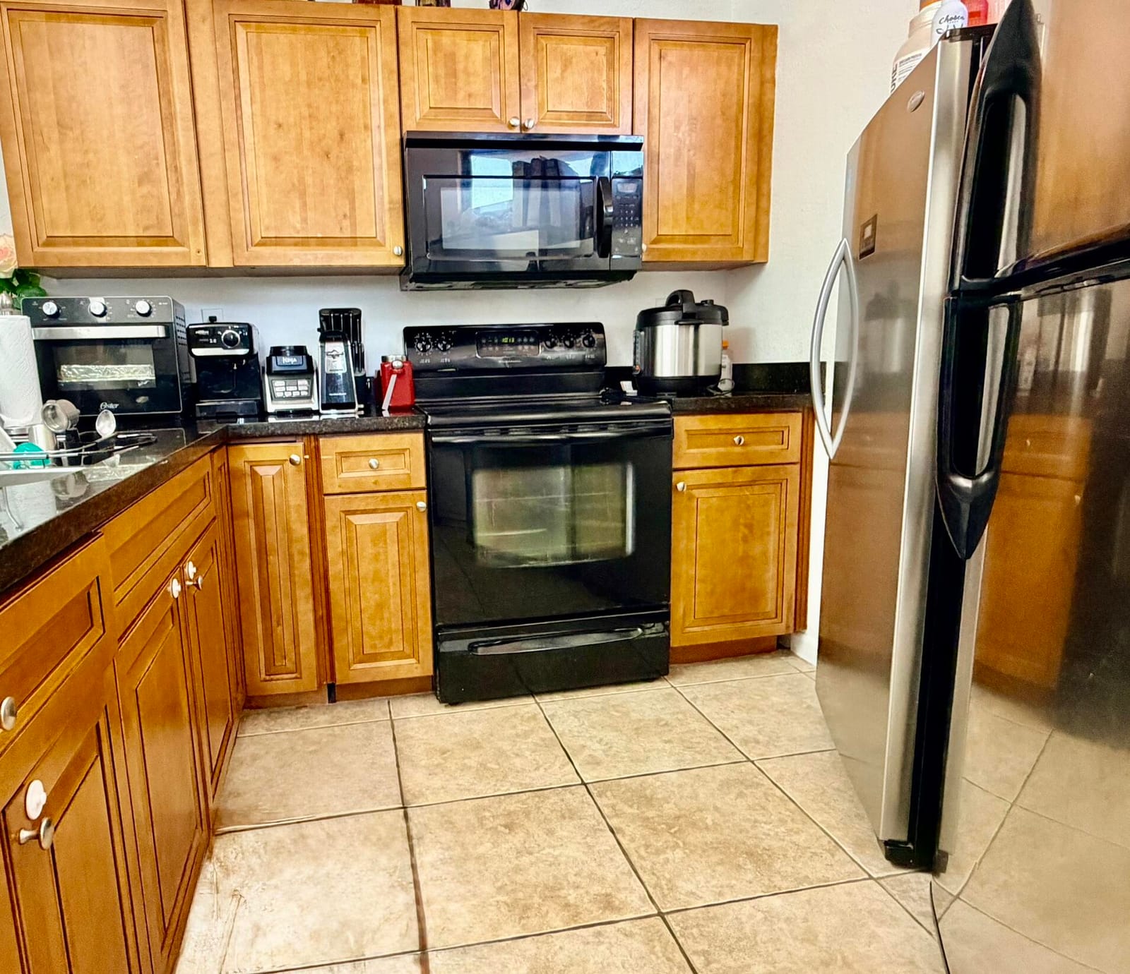 3870 VICTORIA Drive — photo 12