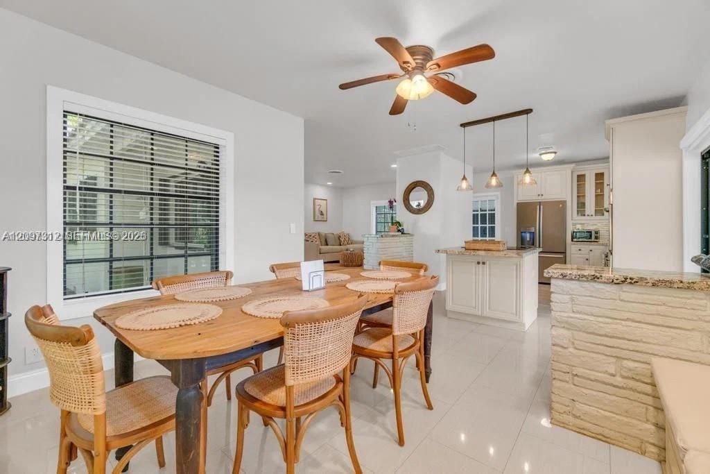 364 Navarre Drive, Miami Springs, FL 33166 photo 7