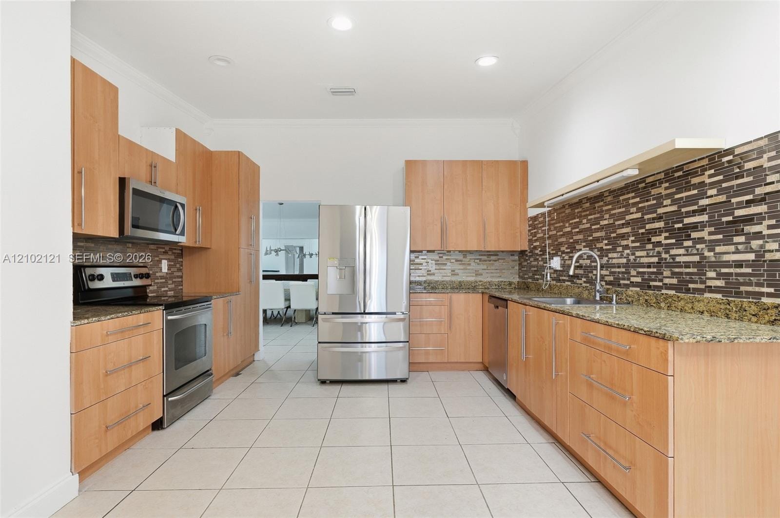502 NE 195th Street, Miami, FL 33179 photo 19