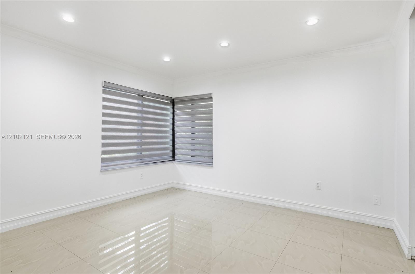 502 NE 195th Street, Miami, FL 33179 photo 25