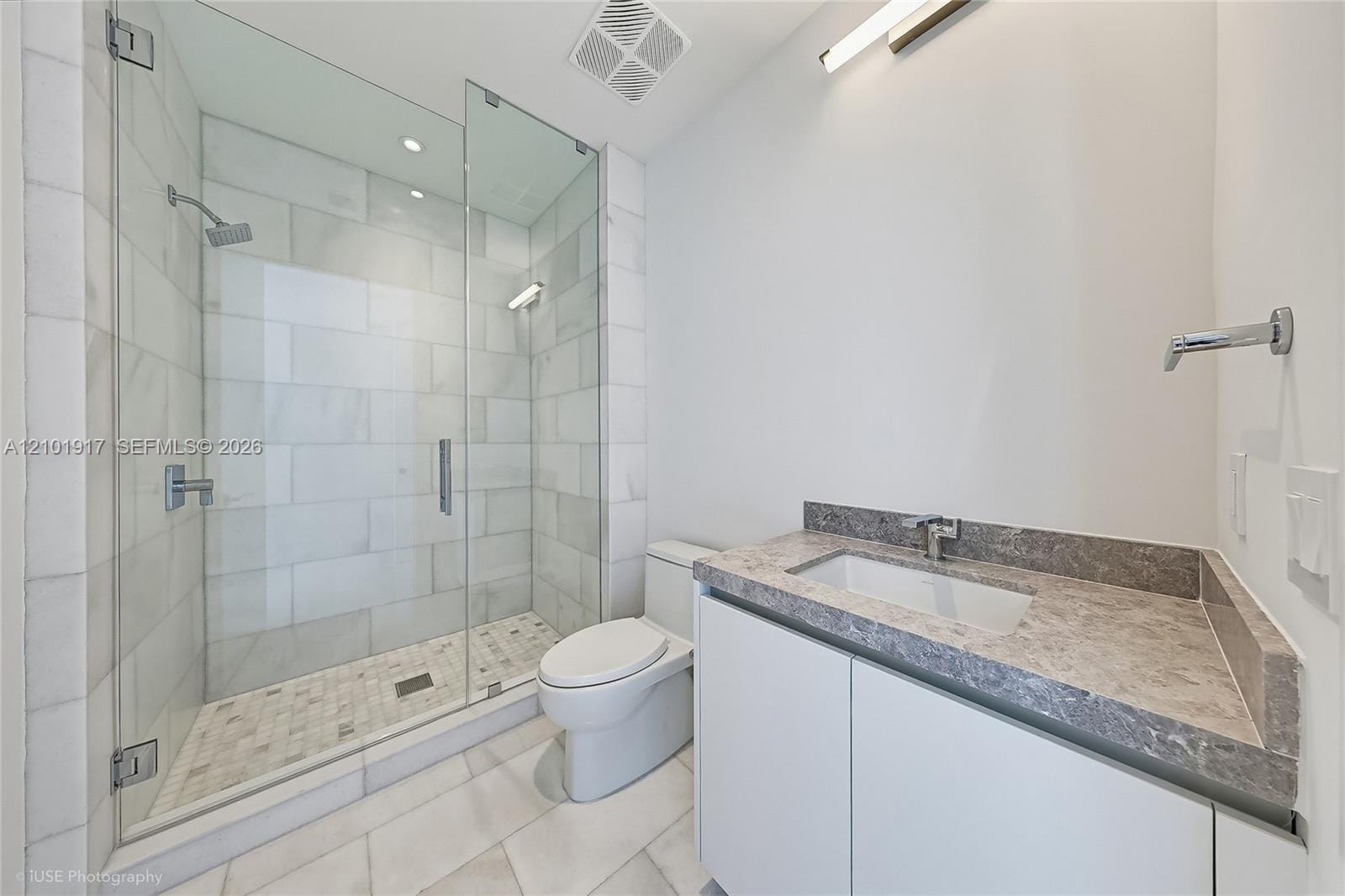 175 SE 25 Road 3002, Miami, FL 33129 photo 9