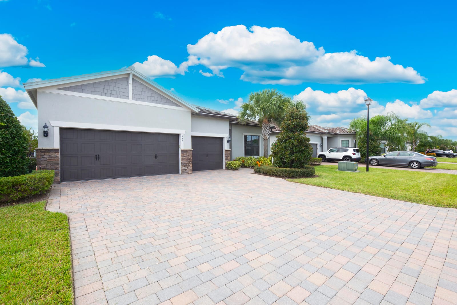 652 SE BOBOLI Way, Port St. Lucie, FL 34984 photo 4