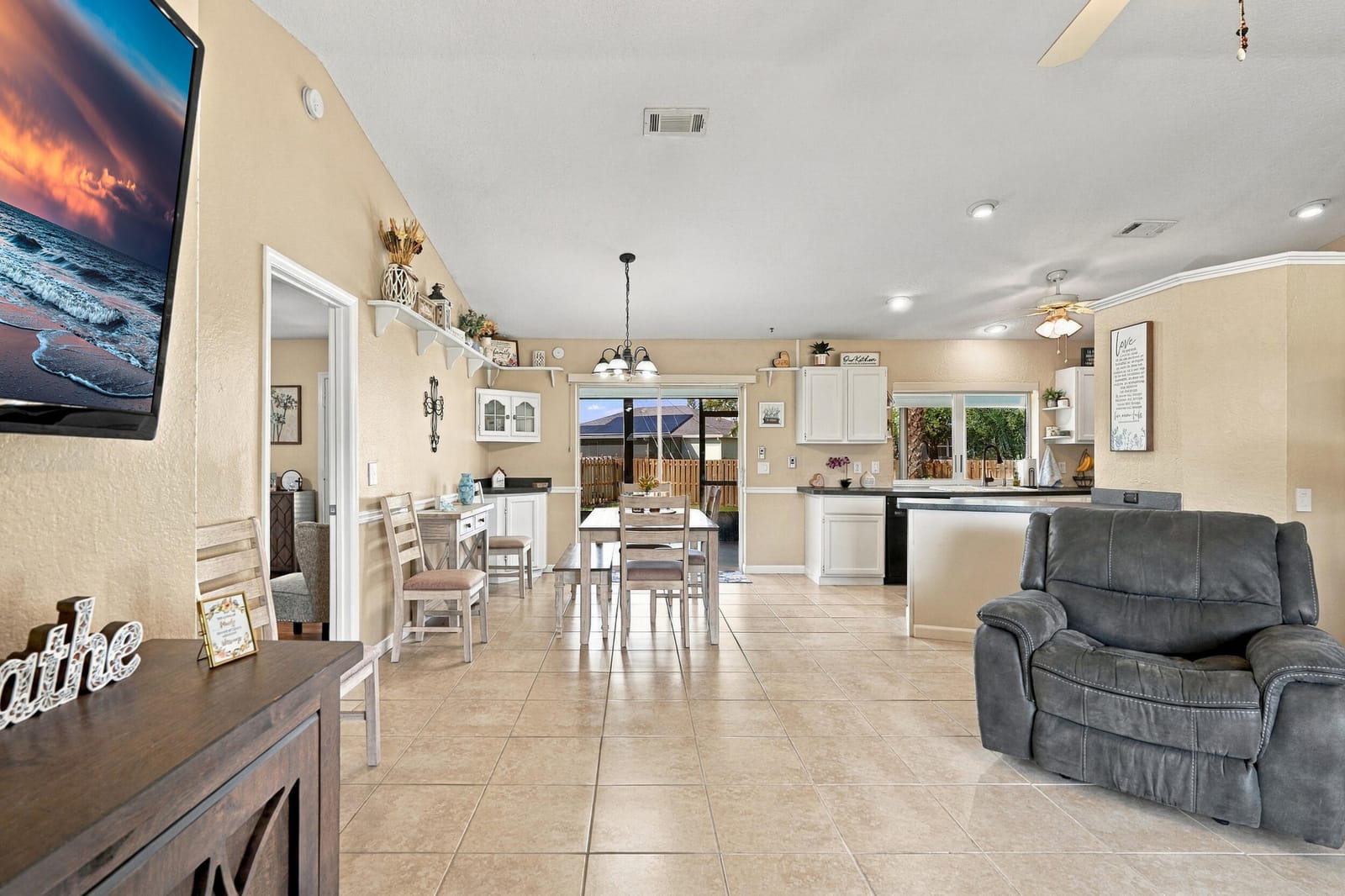 590 NW HAVEN Street, Port St. Lucie, FL 34983 photo 5