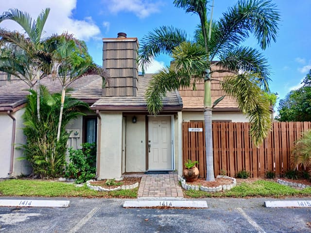 4131 PALM BAY Circle D, West Palm Beach, FL 33406