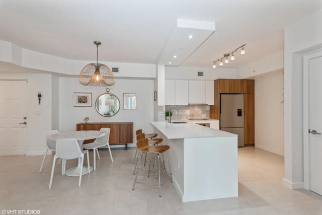17100 N BAY Road 1616, Sunny Isles Beach, FL 33160