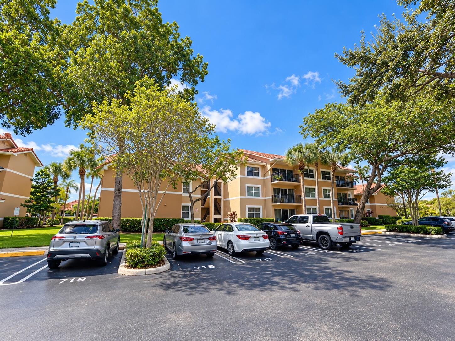 8741 WILES Road 102, Coral Springs, FL 33067 photo 4