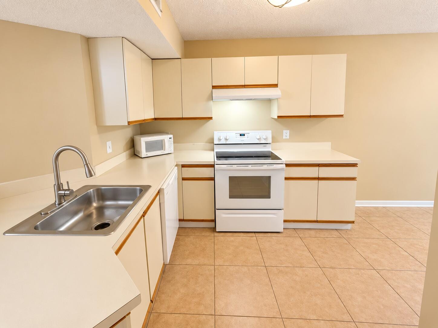 8741 WILES Road 102, Coral Springs, FL 33067 photo 10
