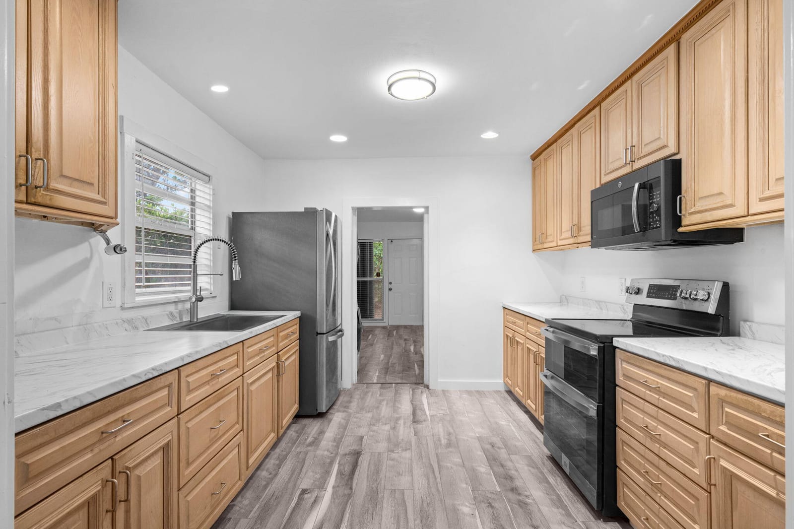315 SW 9TH Avenue — photo 8