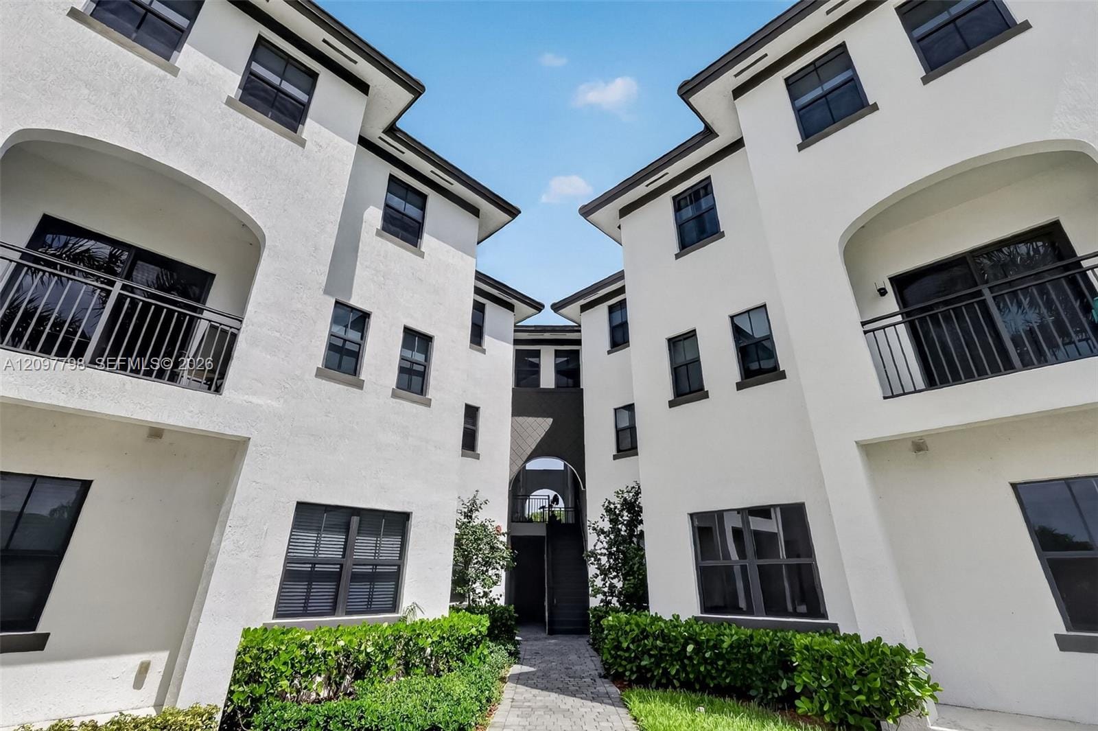 15650 SW 136th Street 212, Miami, FL 33196