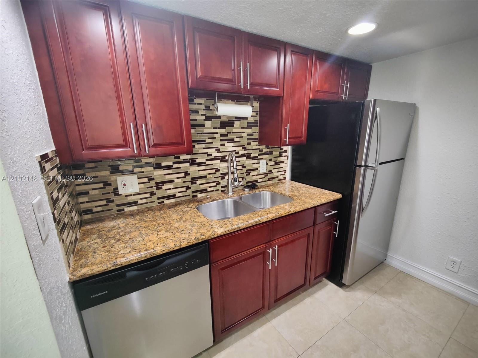 616 Executive Center Drive 107 — photo 3