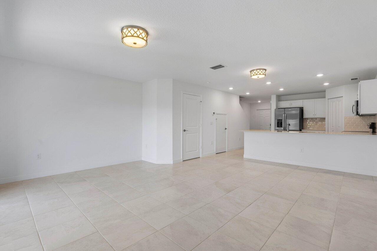 6758 Broadwater Lane — photo 12