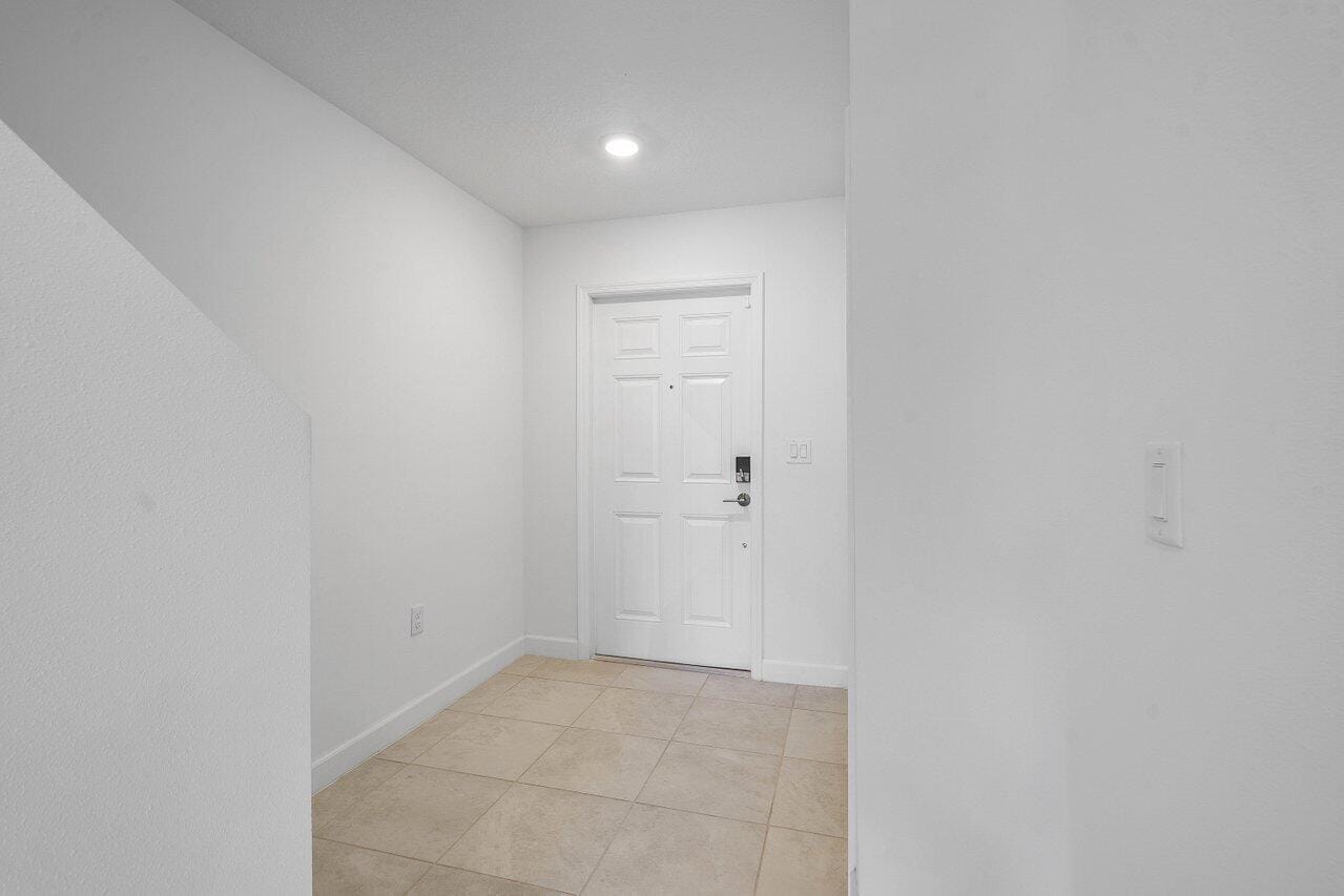 6758 Broadwater Lane — photo 5