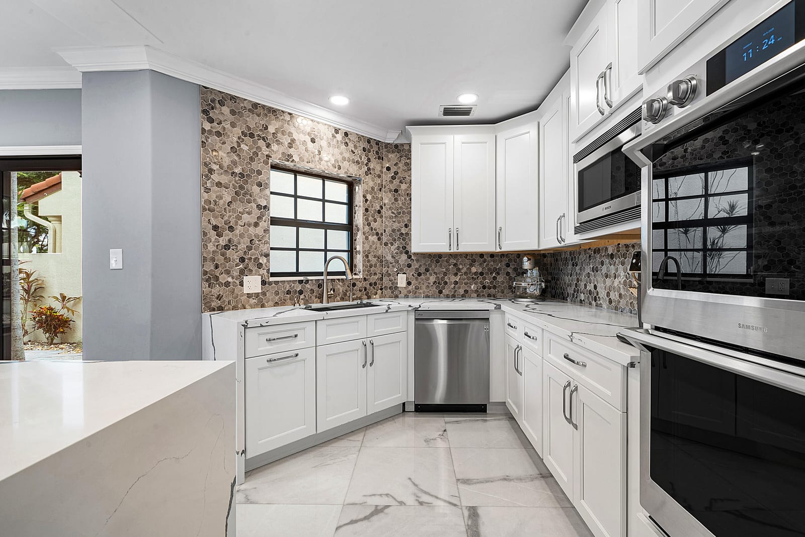 23260 Mirabella Circle N, Boca Raton, FL 33433 photo 19
