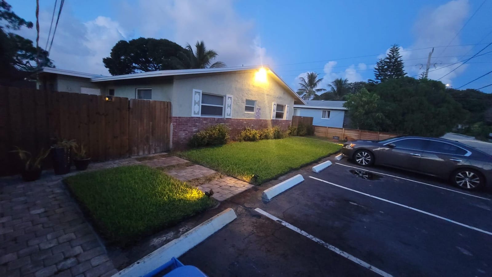 981 NE 36TH Street 1, Oakland Park, FL 33334 photo 1