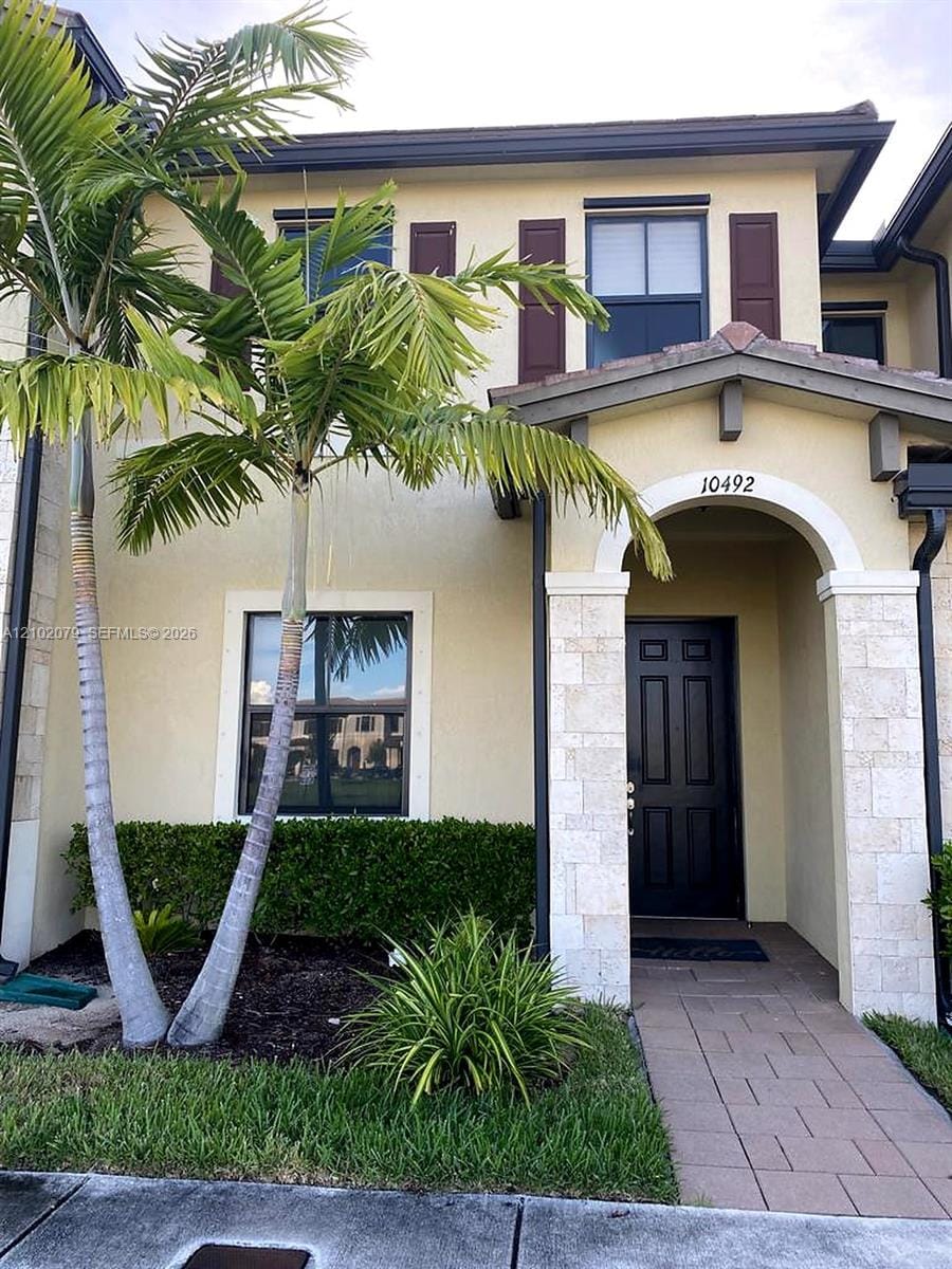 10492 W 33rd Lane, Hialeah, FL 33018 photo 1