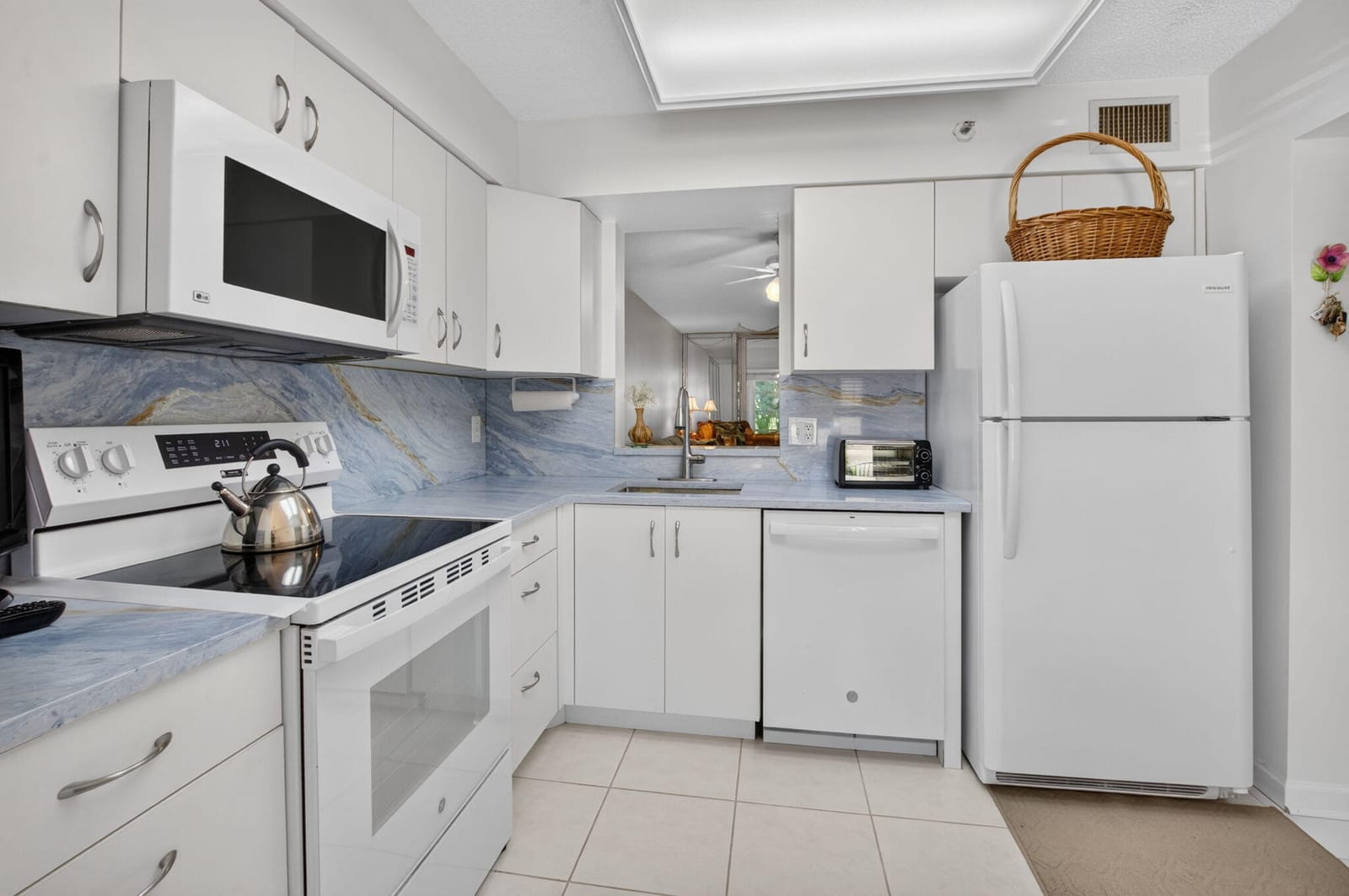 14527 BONAIRE Boulevard 110 — photo 12