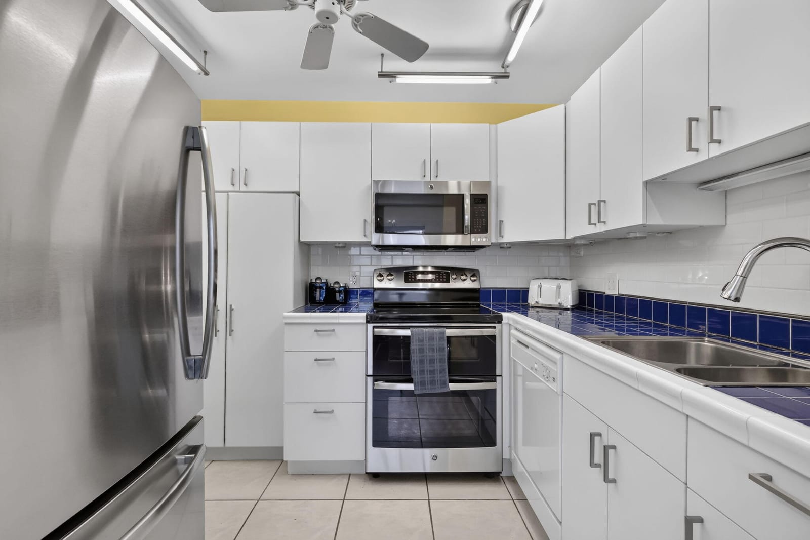 542 Monaco Way — photo 12