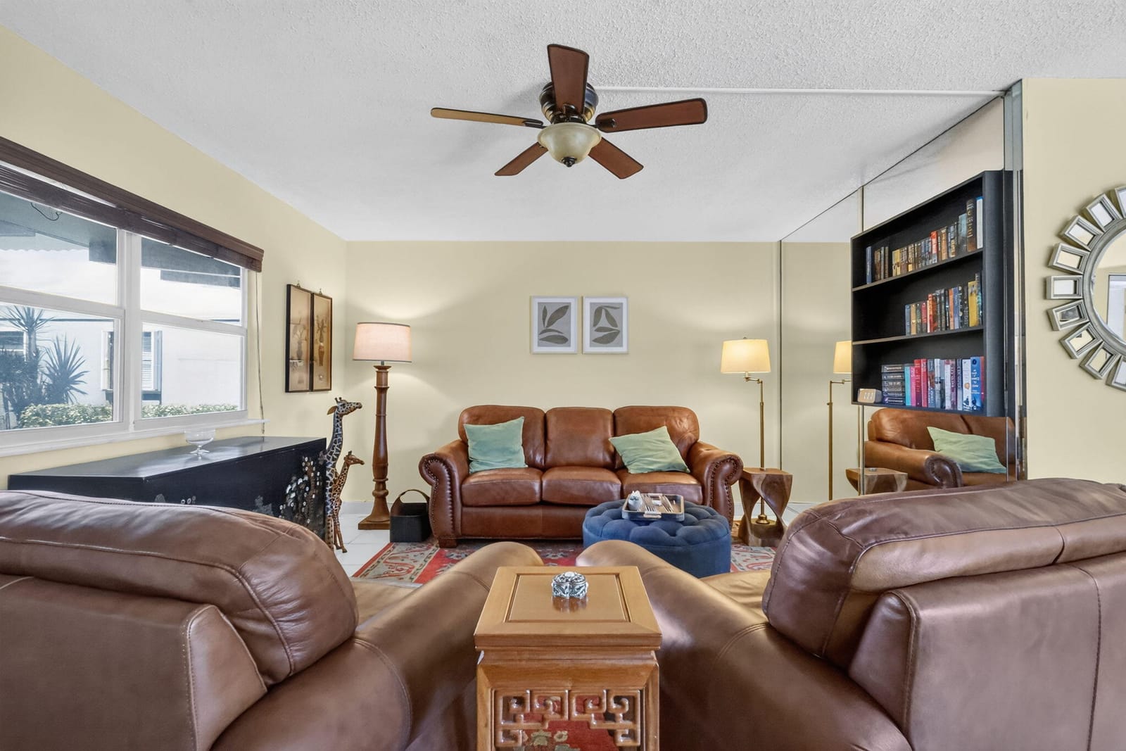 542 Monaco Way — photo 5