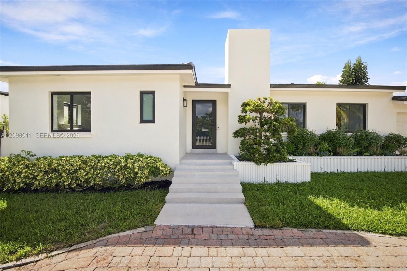 2350 SW 25th Terrace, Miami, FL 33133 photo 4