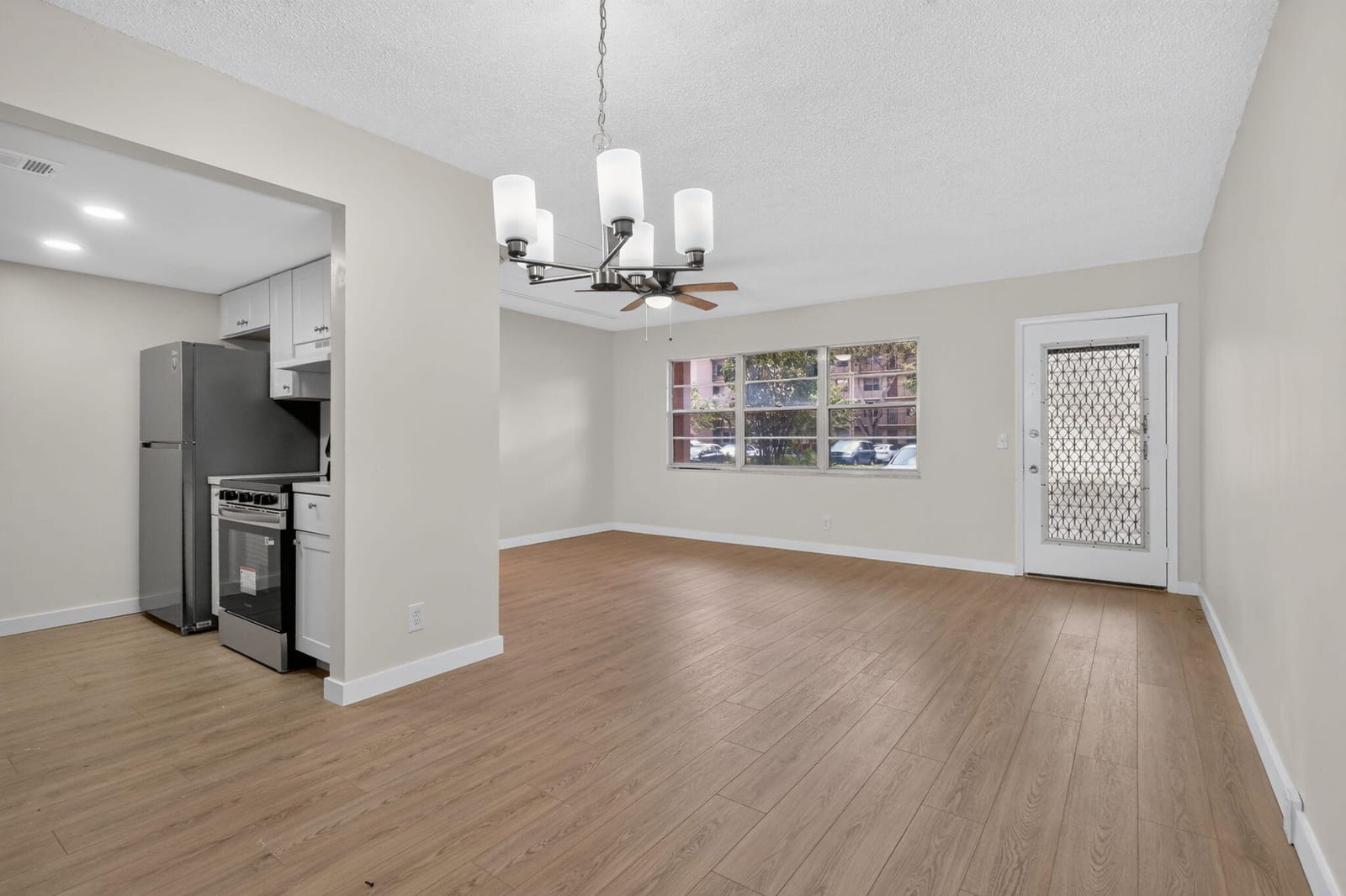 850 SW 133rd Terrace 108 B — photo 6