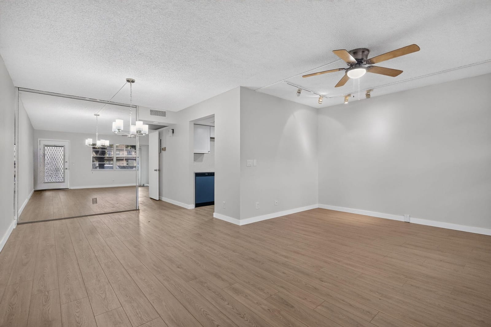 850 SW 133rd Terrace 108 B — photo 9