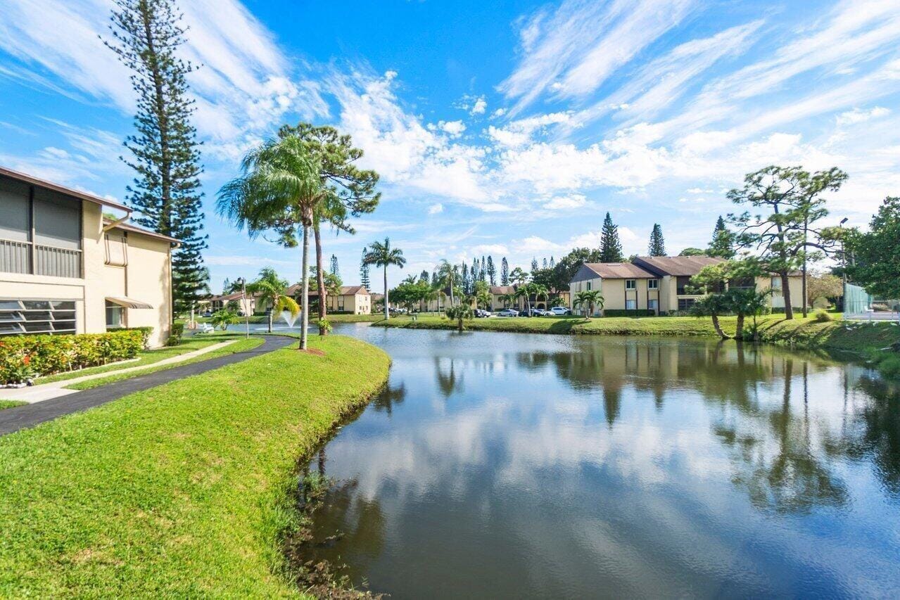 342 Pine Ridge B2 Circle B-2, Greenacres, FL 33463 photo 14