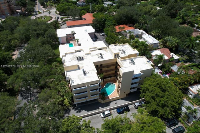 525 Coral Way 403, Coral Gables, FL 33134