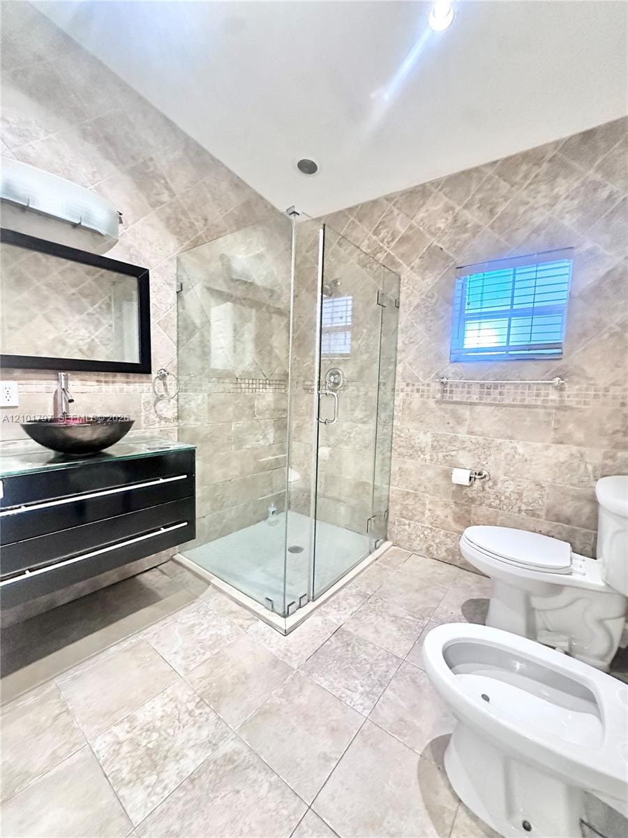 3465 NW 5th Street Back, Miami, FL 33125 photo 2
