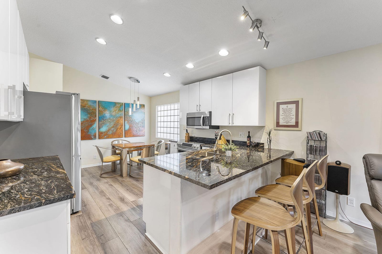 12092 APRILIA Drive — photo 3