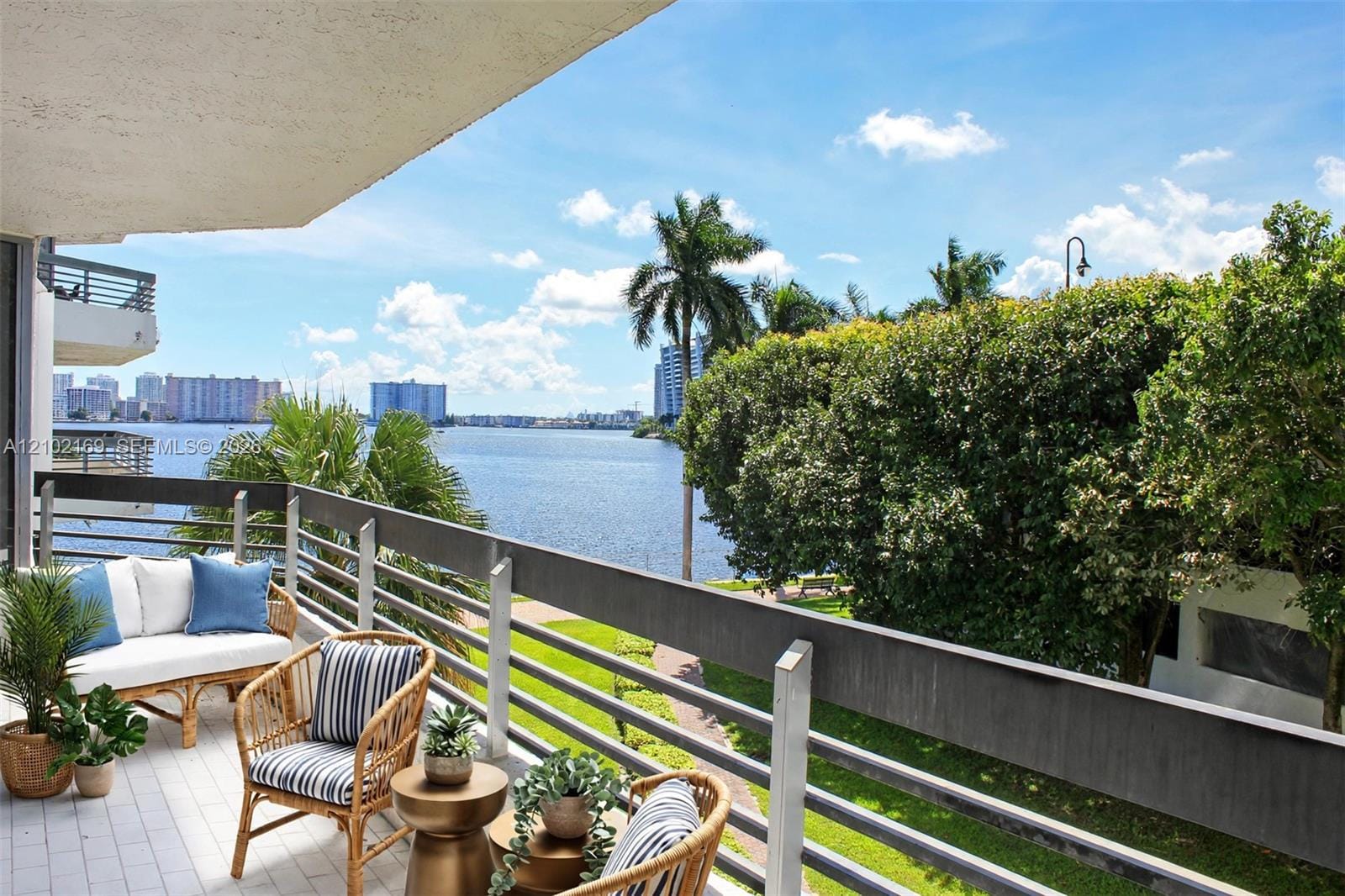 19101 NE 36th Court 302, Aventura, FL 33180