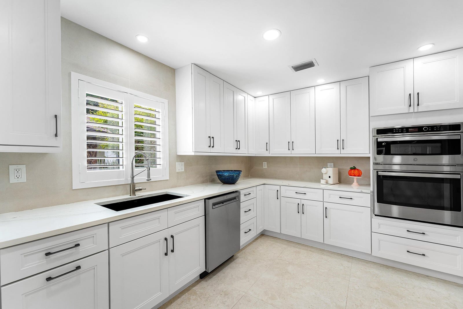 5571 SUGAR MILL Court, Delray Beach, FL 33484 photo 17