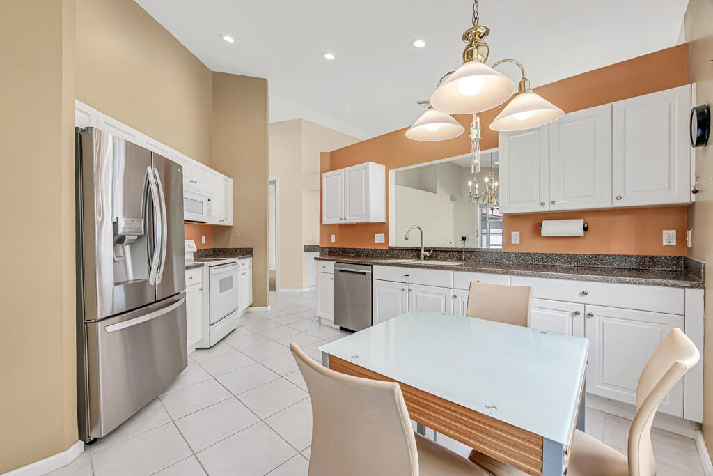 8067 BELLAFIORE Way — photo 10