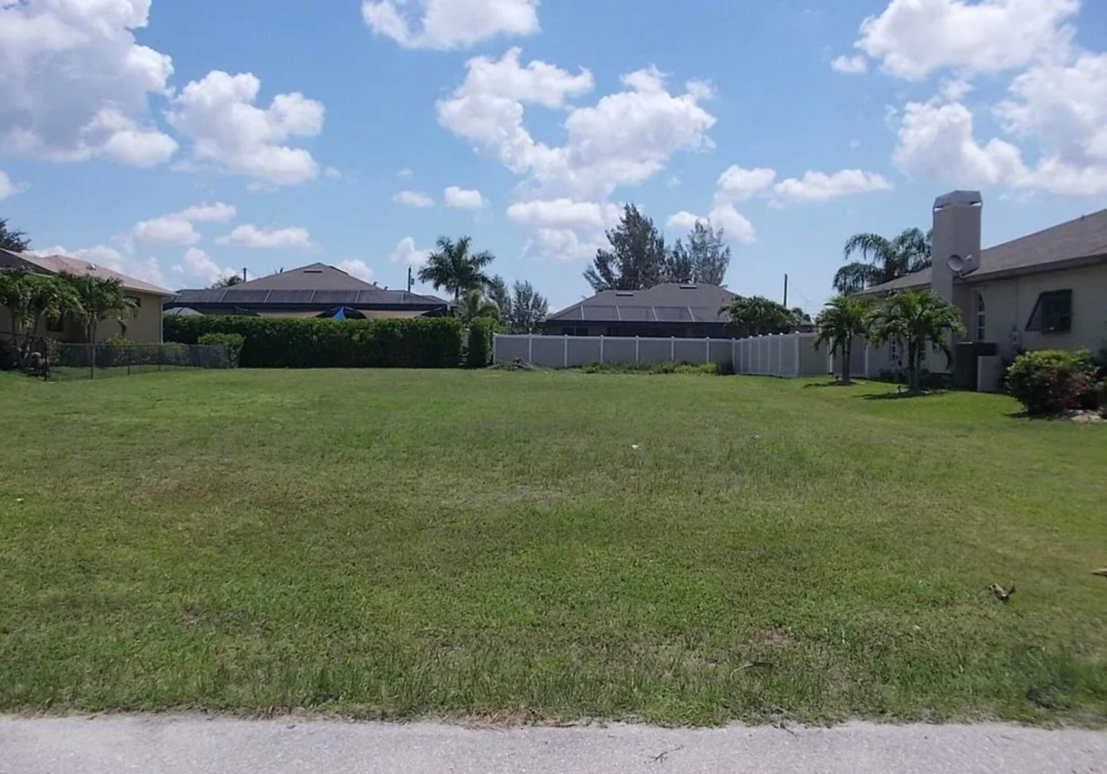3015 SW 26TH Court, Cape Coral, FL 33914 photo 3