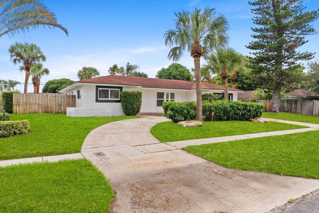 1660 40TH Street, West Palm Beach, FL 33407