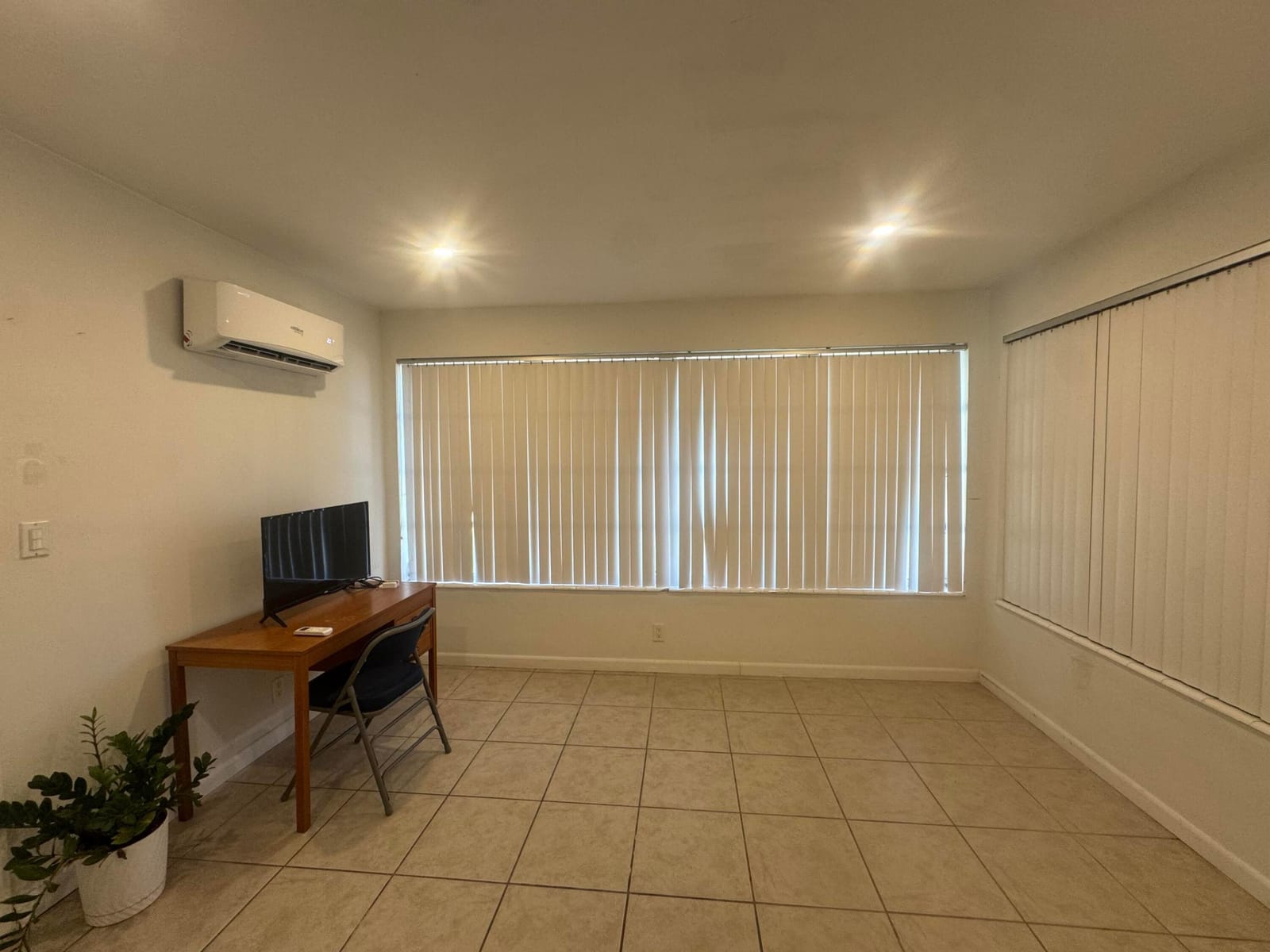 1431 NW 79TH Way, Pembroke Pines, FL 33024 photo 6