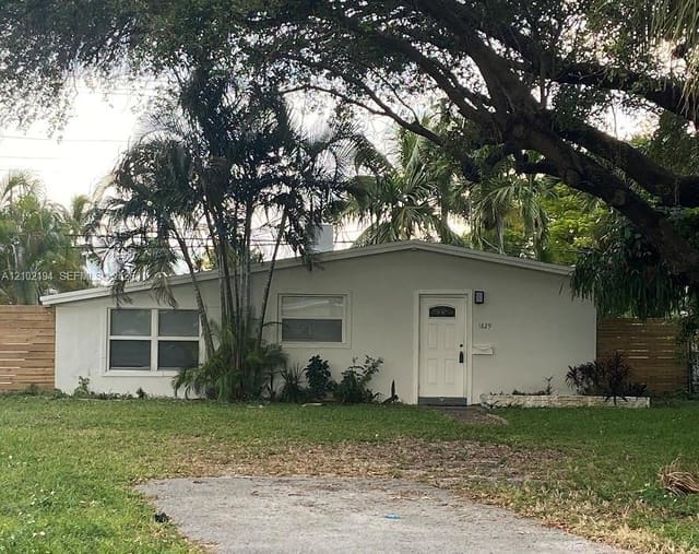1629 NE 178th Street 1629, North Miami Beach, FL 33162