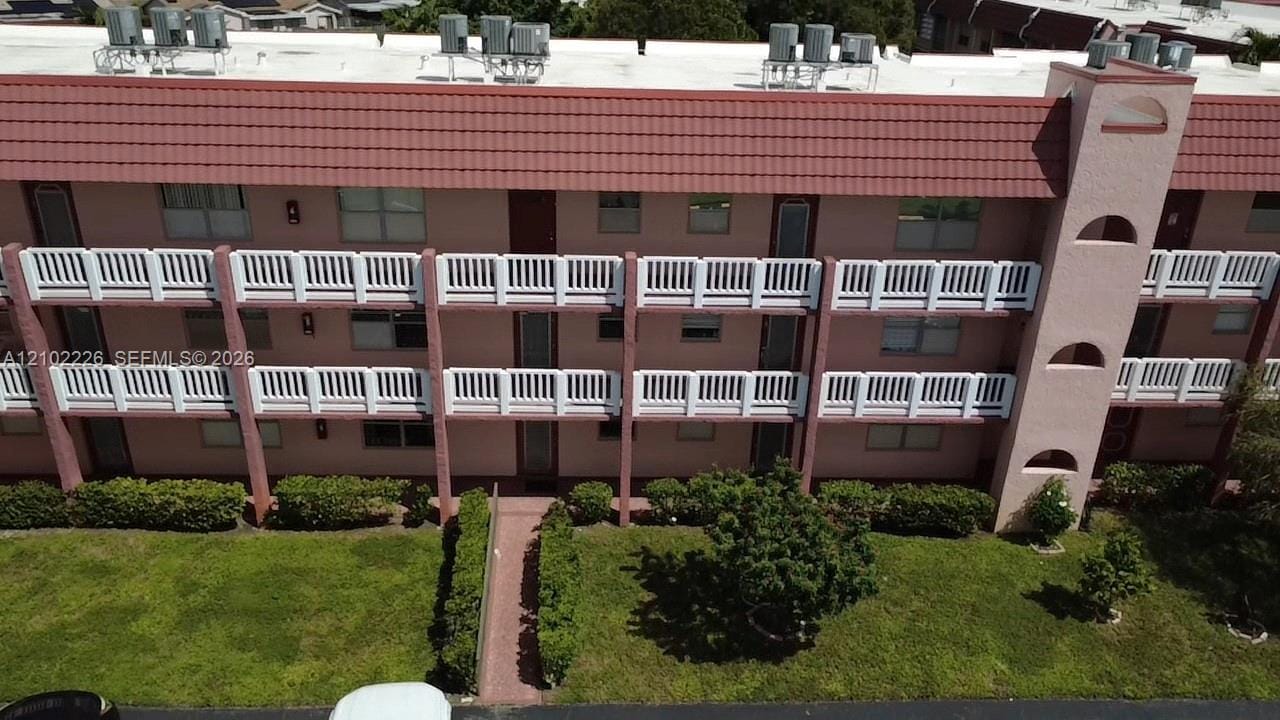 9641 Sunrise Lakes Boulevard 203, Sunrise, FL 33322 photo 3