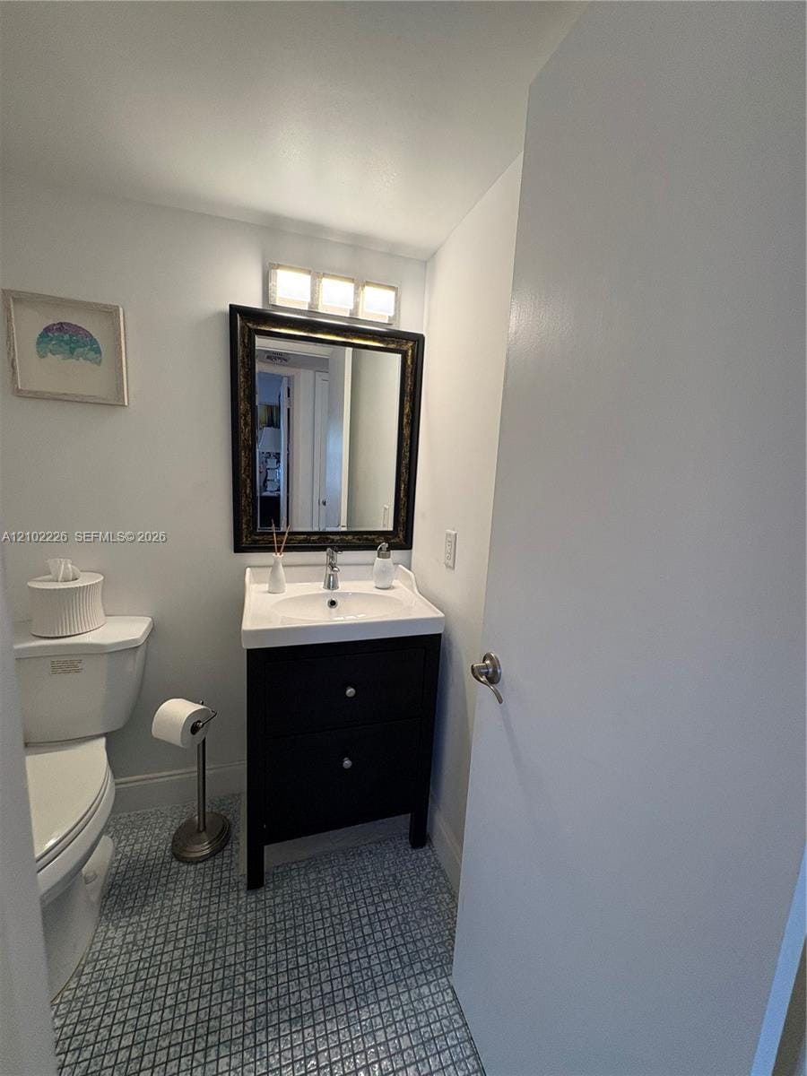 9641 Sunrise Lakes Boulevard 203, Sunrise, FL 33322 photo 22