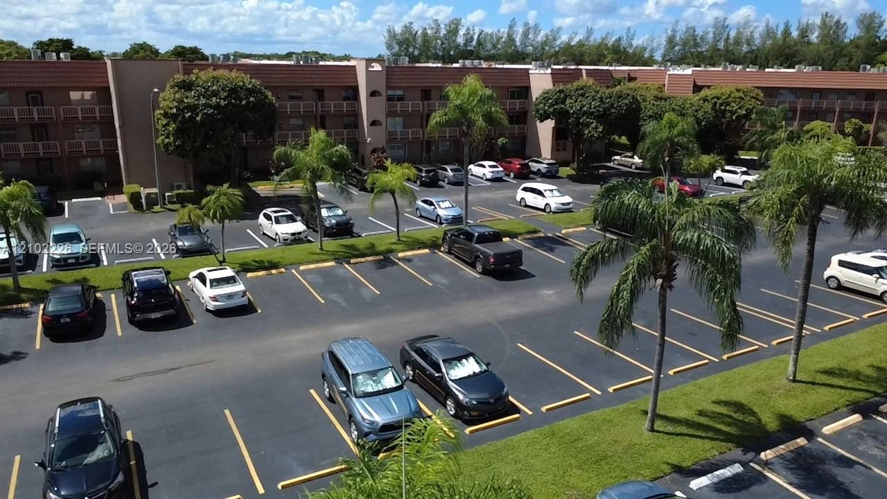 9641 Sunrise Lakes Boulevard 203, Sunrise, FL 33322 photo 5