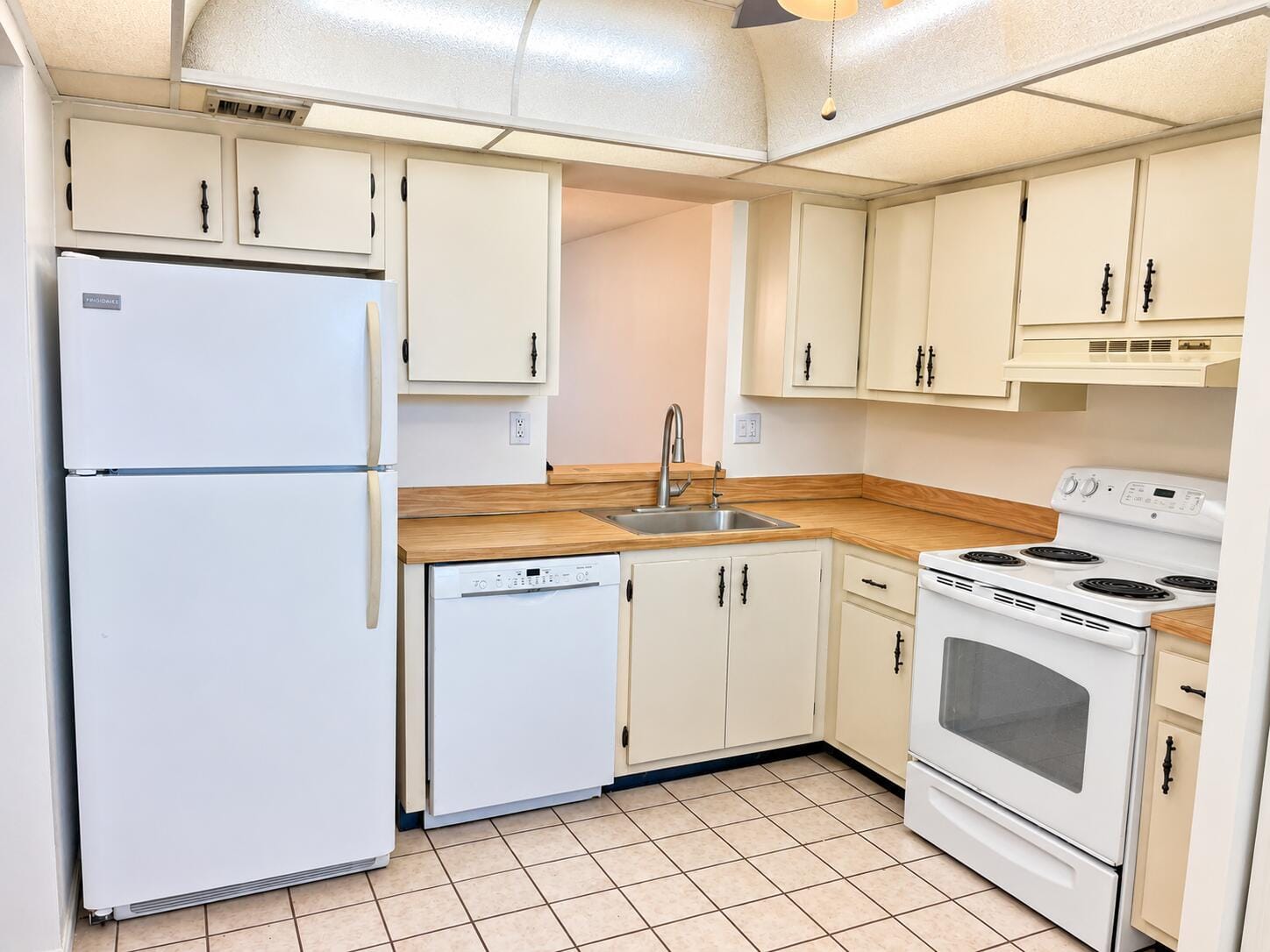 357 N Rock Island Road 407, Margate, FL 33063 photo 5
